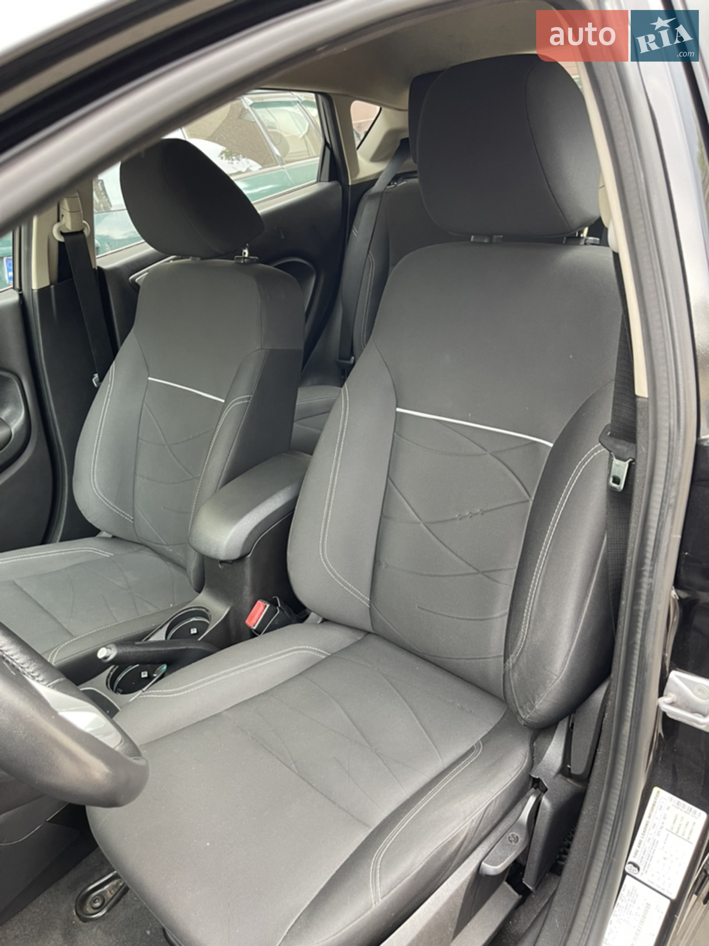 2013 Ford Fiesta - мініатюра 10