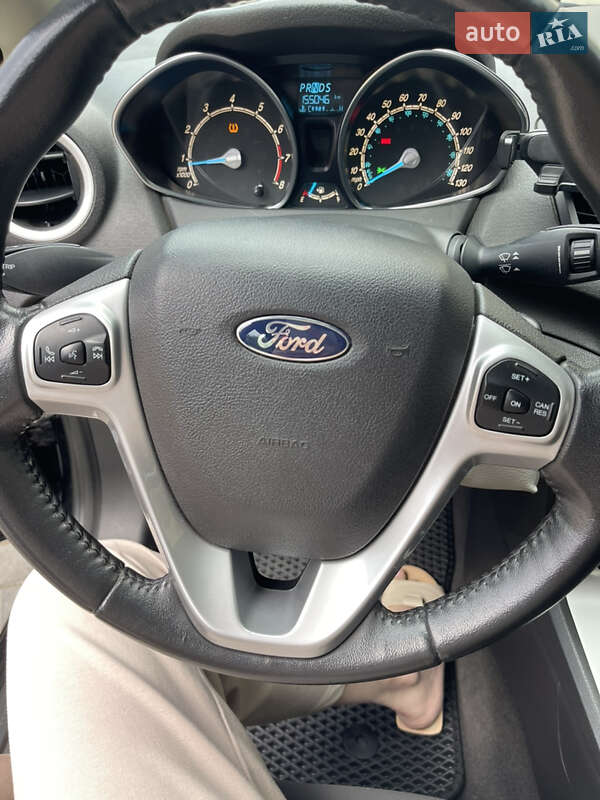 Хэтчбек Ford Fiesta 2013 в Одессе