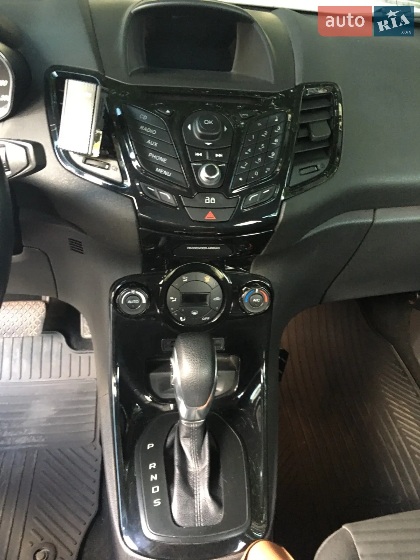 2013 Ford Fiesta - мініатюра 8
