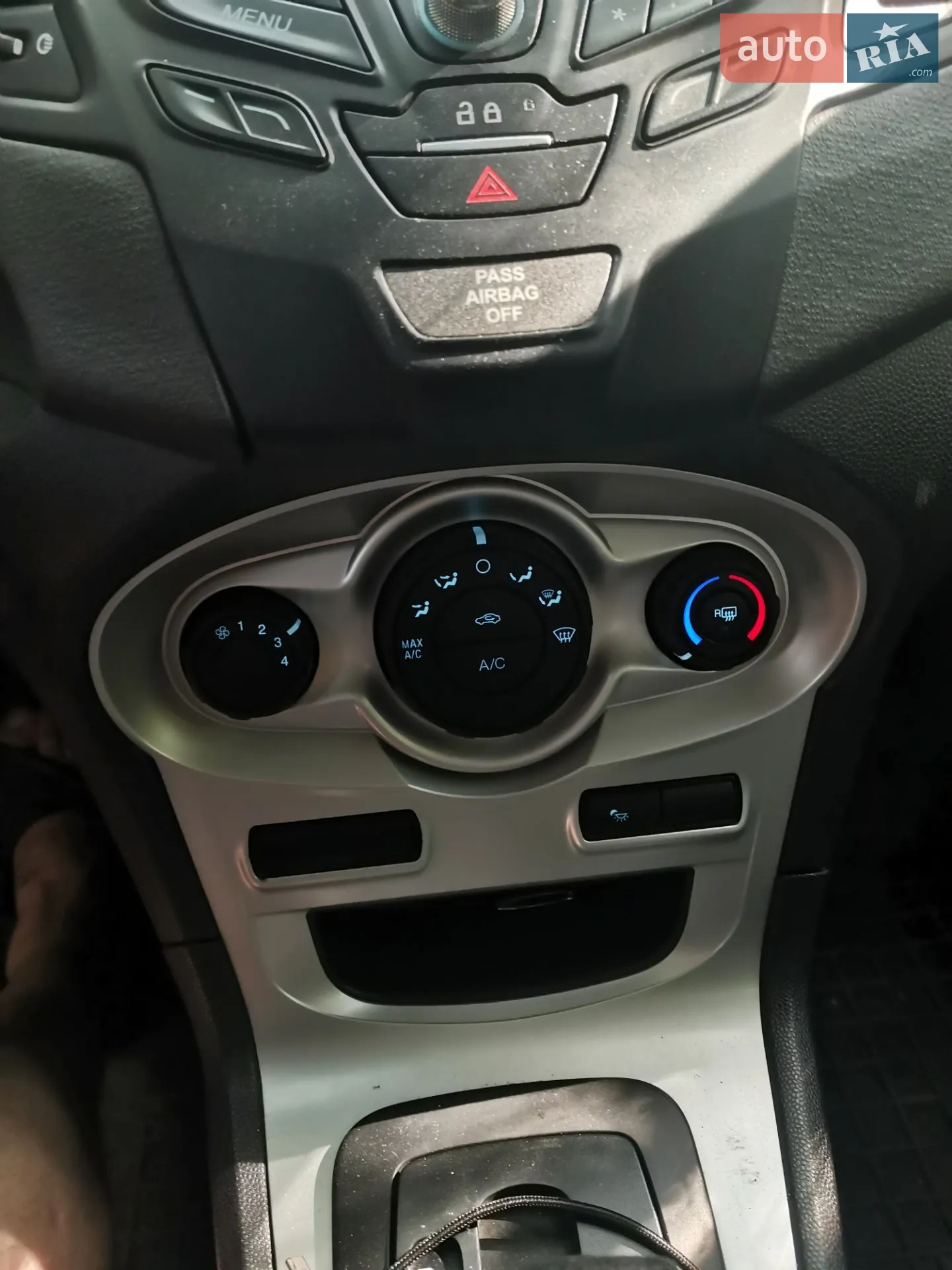2016 Ford Fiesta - мініатюра 8