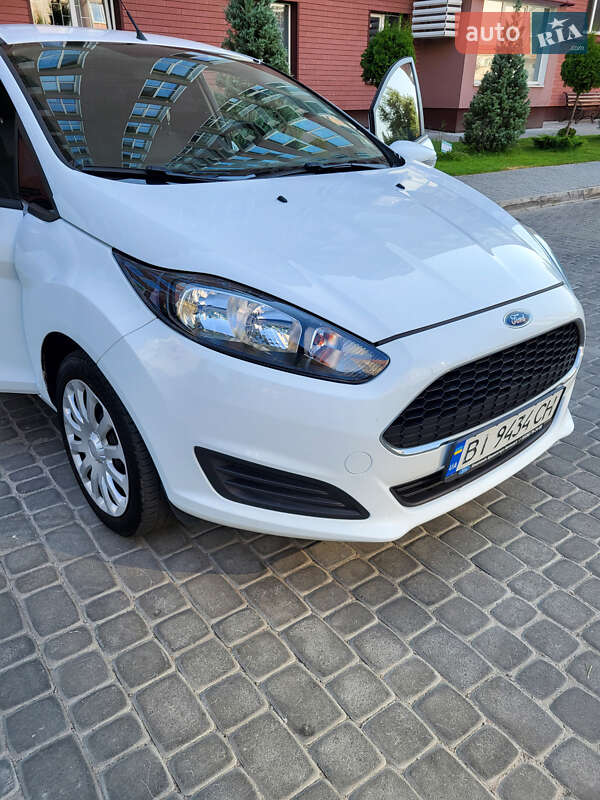 Хэтчбек Ford Fiesta 2016 в Кременчуге фото 4 Хэтчбек Ford Fiesta 2016 в Кременчуге
