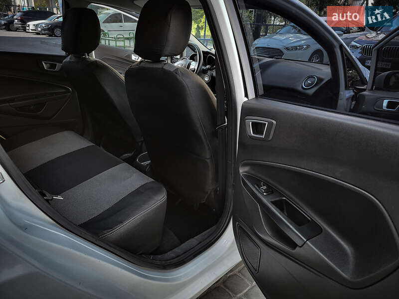 Хэтчбек Ford Fiesta 2016 в Кременчуге фото 14 Хэтчбек Ford Fiesta 2016 в Кременчуге