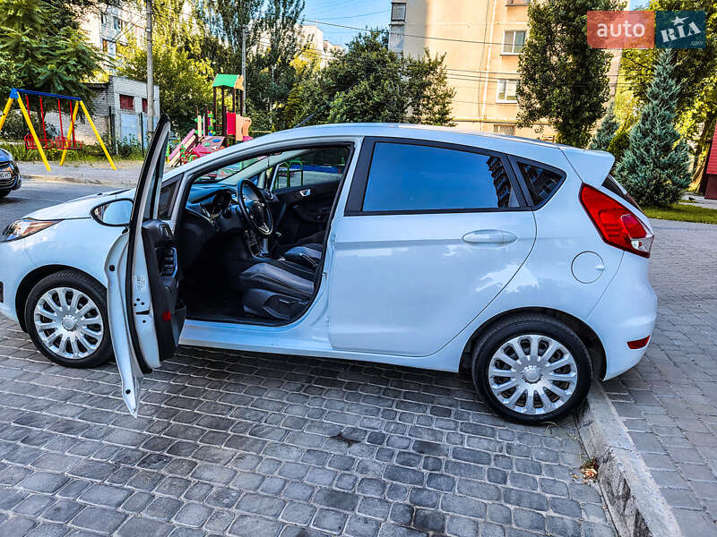 Хэтчбек Ford Fiesta 2016 в Кременчуге фото 17 Хэтчбек Ford Fiesta 2016 в Кременчуге