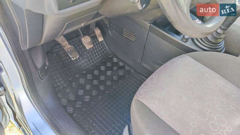 Хэтчбек Ford Fiesta 2007 в Дубровице фото 20 Хэтчбек Ford Fiesta 2007 в Дубровице
