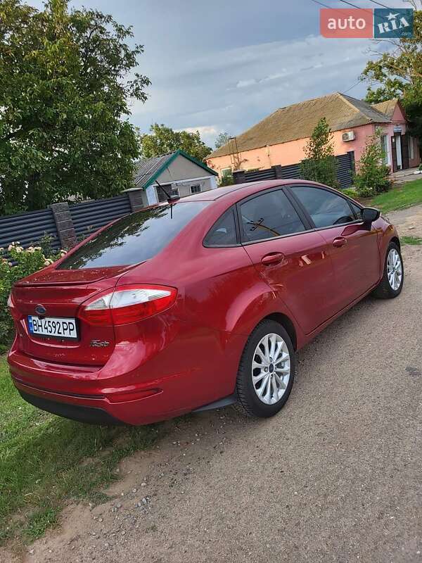 Седан Ford Fiesta 2013 в Одессе