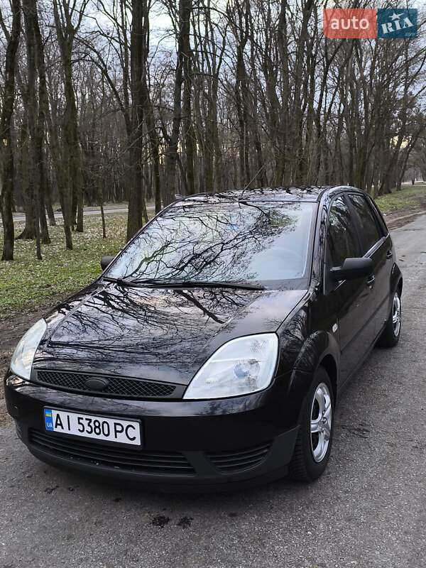 Хетчбек Ford Fiesta 2005 в Яготині