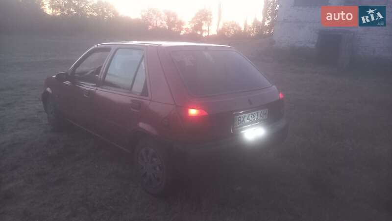 Хэтчбек Ford Fiesta 1990 в Кропивницком