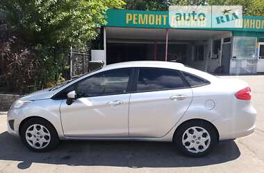 Седан Ford Fiesta 2011 в Киеве