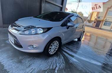Хэтчбек Ford Fiesta 2011 в Березане