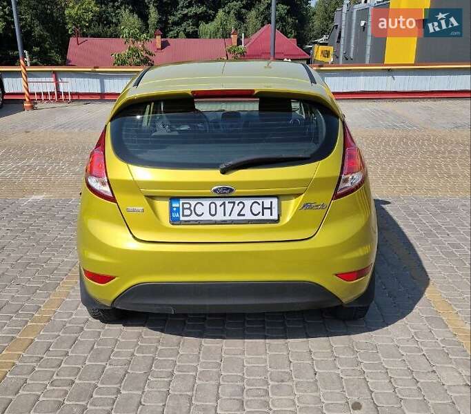 Хэтчбек Ford Fiesta 2013 в Львове