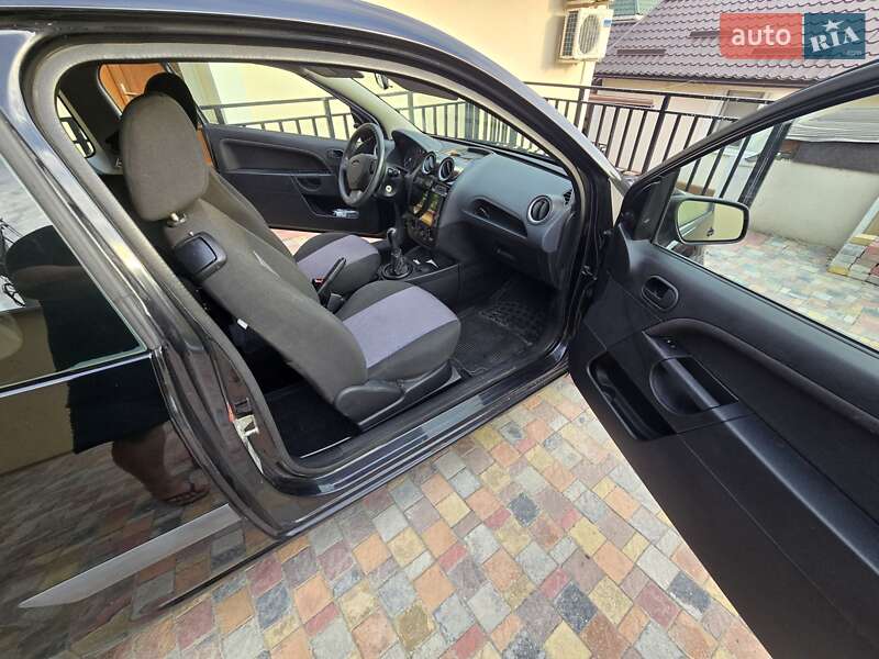 Хэтчбек Ford Fiesta 2007 в Белгороде-Днестровском