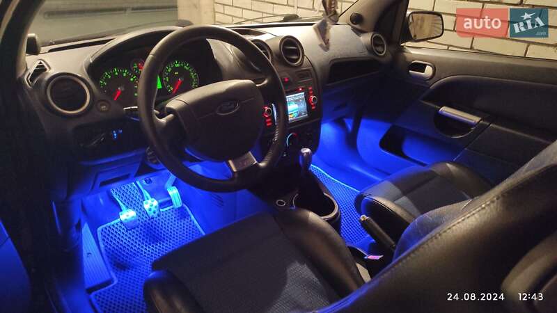 Хэтчбек Ford Fiesta 2007 в Хмельницком