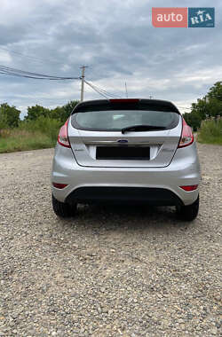 Хэтчбек Ford Fiesta 2013 в 