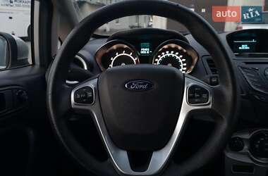 Седан Ford Fiesta 2017 в 