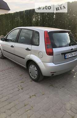 Хэтчбек Ford Fiesta 2003 в 