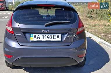 Хэтчбек Ford Fiesta 2012 в 