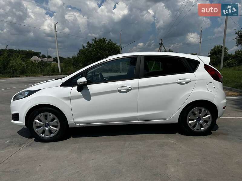 Хэтчбек Ford Fiesta 2016 в Синельниково фото 3 Хэтчбек Ford Fiesta 2016 в Синельниково