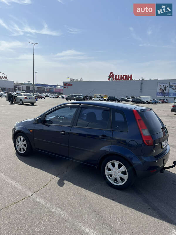 Хэтчбек Ford Fiesta 2005 в Киеве
