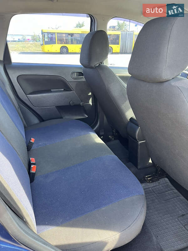 Хэтчбек Ford Fiesta 2005 в Киеве