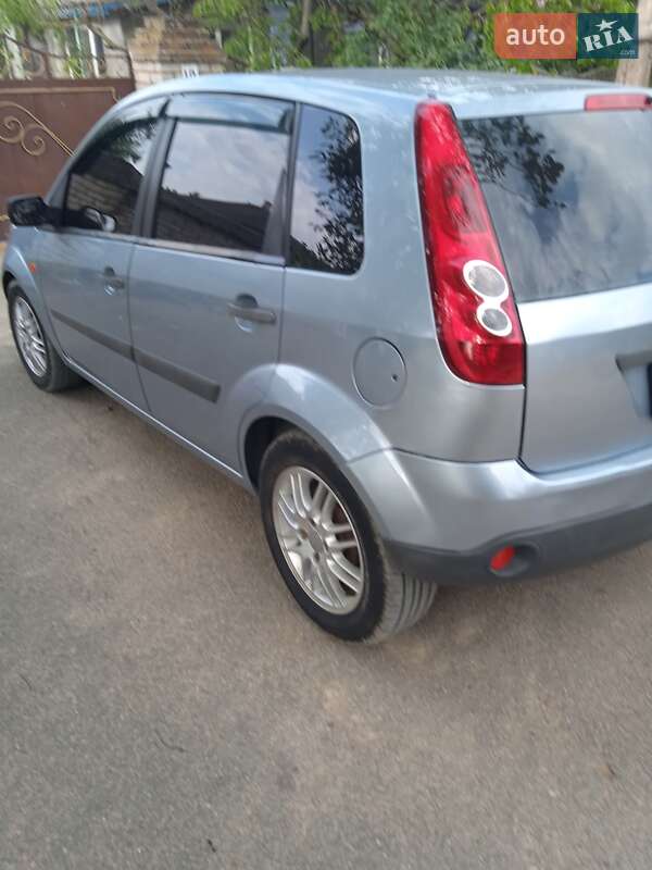 Хэтчбек Ford Fiesta 2007 в Новой Одессе фото 3 Хэтчбек Ford Fiesta 2007 в Новой Одессе