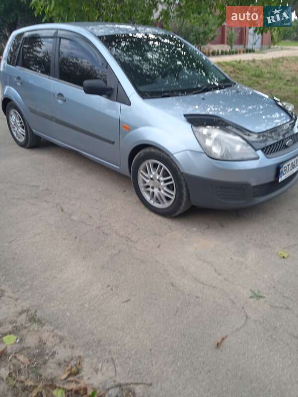 Хэтчбек Ford Fiesta 2007 в Новой Одессе фото 5 Хэтчбек Ford Fiesta 2007 в Новой Одессе