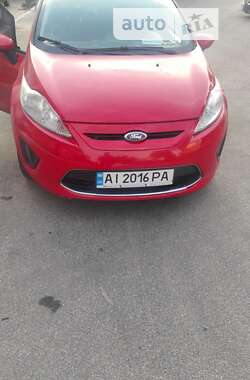 Хэтчбек Ford Fiesta 2011 в Буче