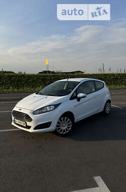 Хэтчбек Ford Fiesta 2013 в Львове