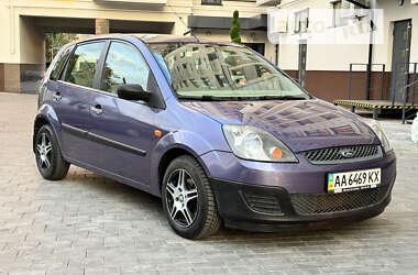 Хэтчбек Ford Fiesta 2006 в Ровно