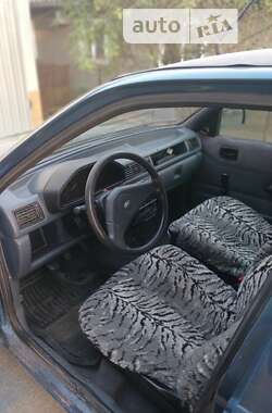Хэтчбек Ford Fiesta 1990 в 