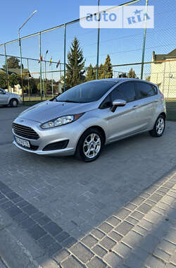 Хэтчбек Ford Fiesta 2014 в Львове