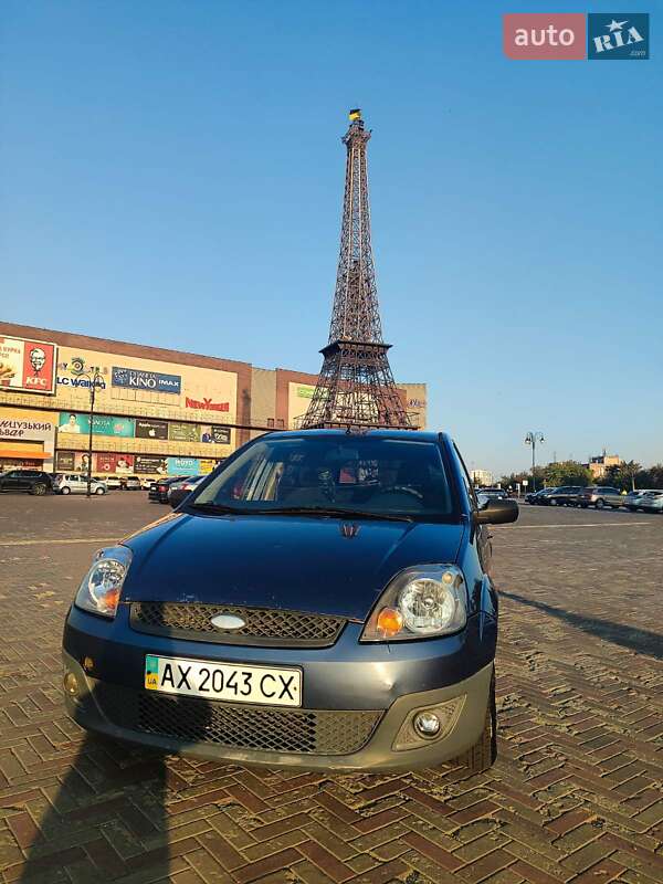 Хэтчбек Ford Fiesta 2006 в Харькове
