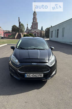 Хэтчбек Ford Fiesta 2014 в Днепре