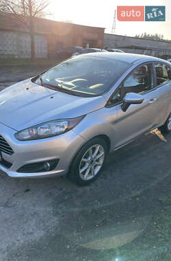 Хэтчбек Ford Fiesta 2019 в 