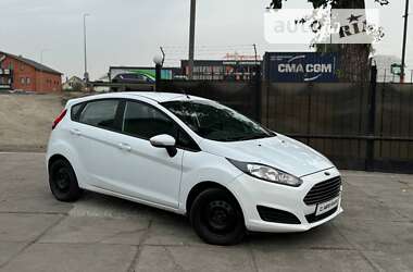 Хетчбек Ford Fiesta 2015 в Києві