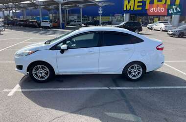 Седан Ford Fiesta 2017 в 