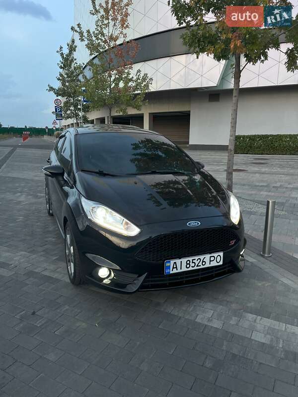 Хэтчбек Ford Fiesta 2018 в Киеве