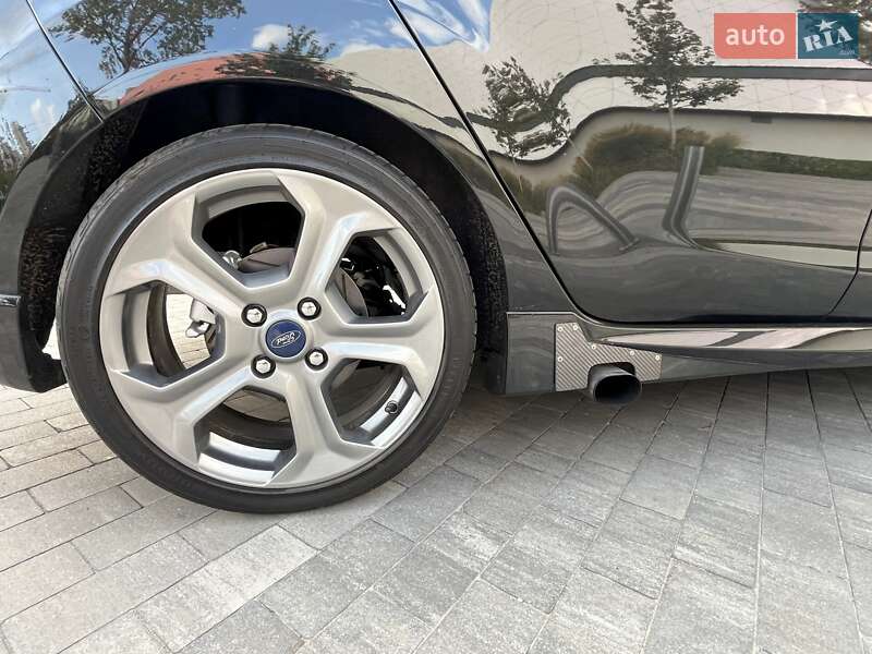 Хэтчбек Ford Fiesta 2018 в Киеве
