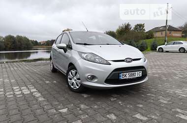 Хэтчбек Ford Fiesta 2011 в Ровно