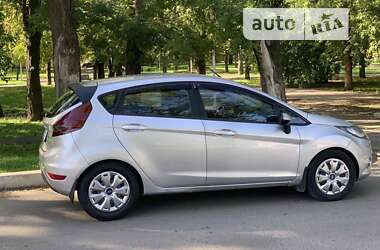 Хэтчбек Ford Fiesta 2011 в Измаиле