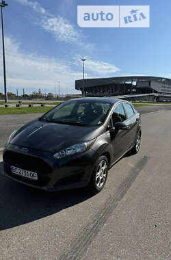 Седан Ford Fiesta 2014 в Львове