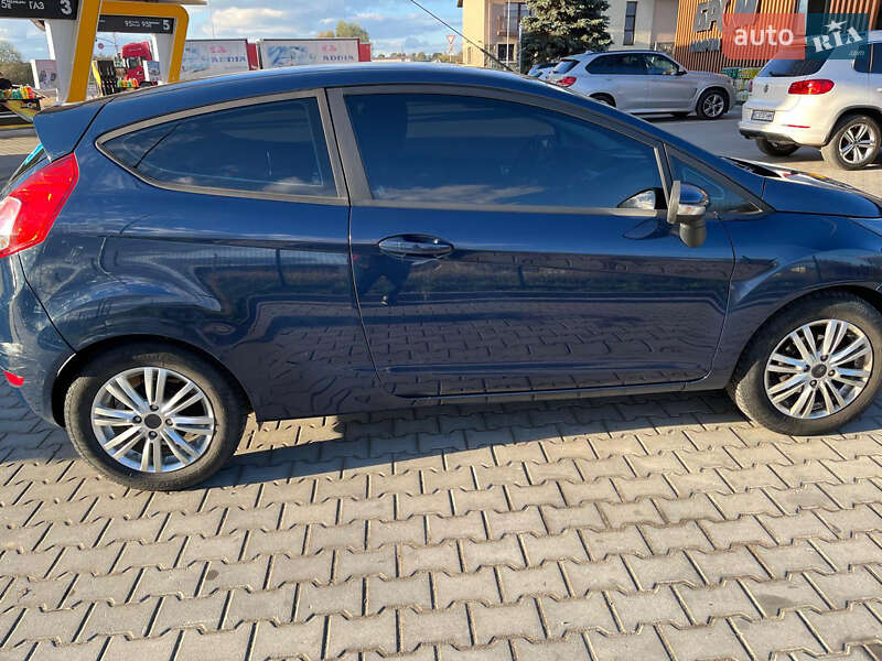 Хэтчбек Ford Fiesta 2014 в Львове