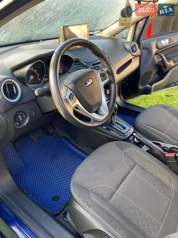 Хетчбек Ford Fiesta 2015 в Любомлі