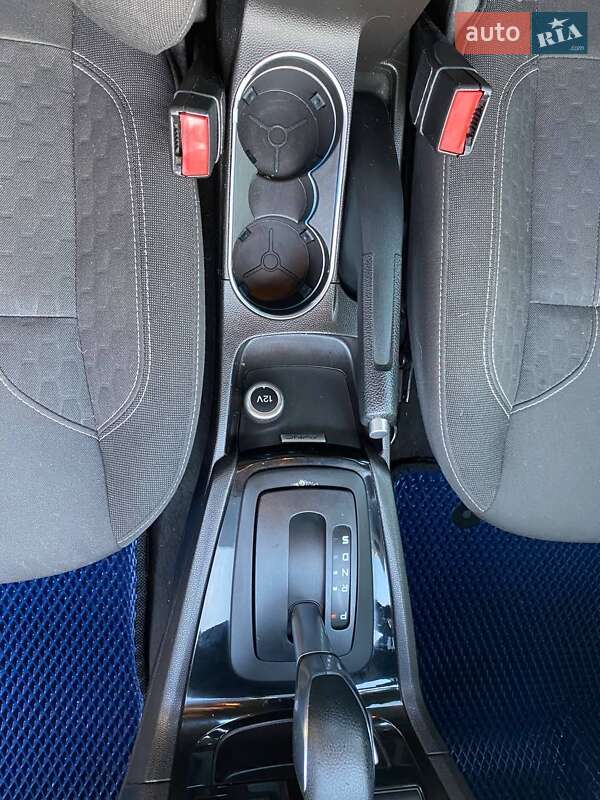 Хетчбек Ford Fiesta 2015 в Любомлі