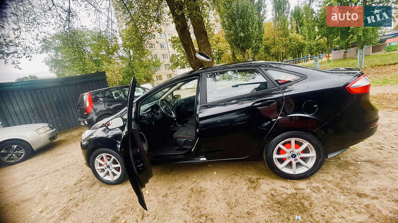 Седан Ford Fiesta 2017 в Киеве
