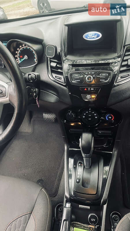 Седан Ford Fiesta 2017 в Киеве