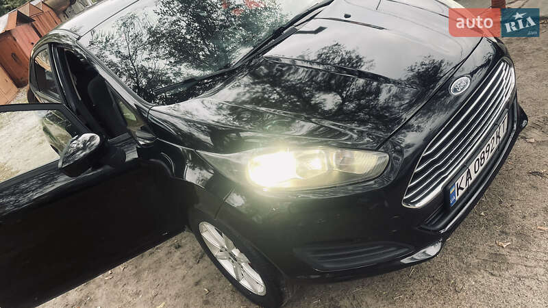 Седан Ford Fiesta 2017 в Киеве