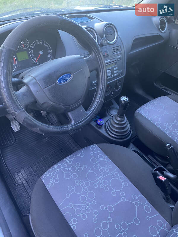 Хэтчбек Ford Fiesta 2006 в Одессе