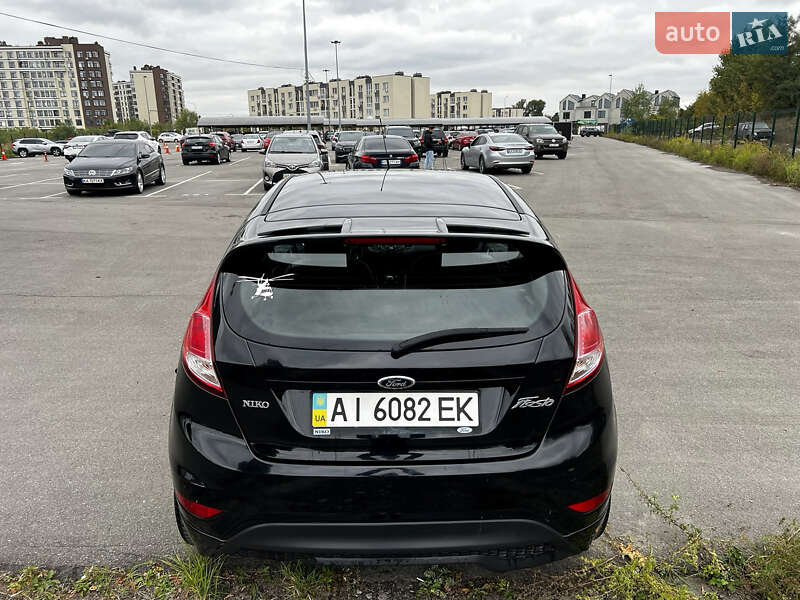 Хэтчбек Ford Fiesta 2013 в Киеве