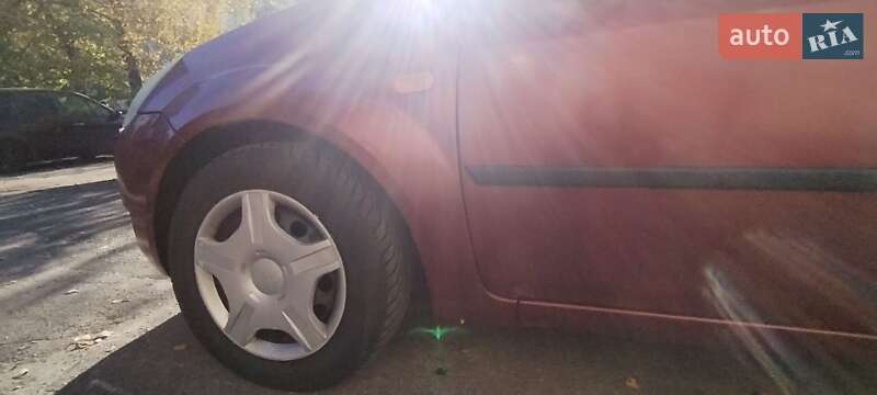 Хэтчбек Ford Fiesta 2002 в Житомире