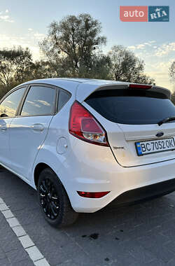 Хэтчбек Ford Fiesta 2017 в Львове